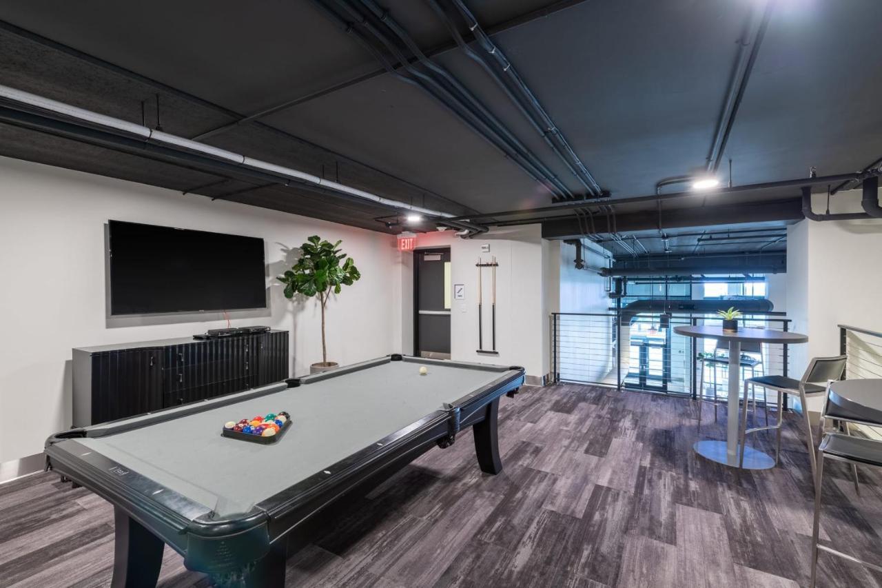 Modern 1Br Apt With Skywalk To Fiserv, Rooftop, And Parking 密尔沃基 外观 照片